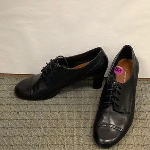 Etienne Aigner Lace-up Heeled Oxfords (black)